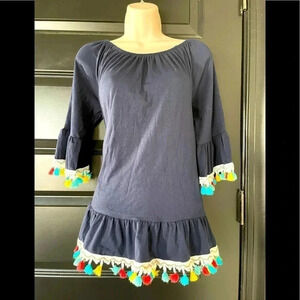 NWT- crown and Ivy Pom top